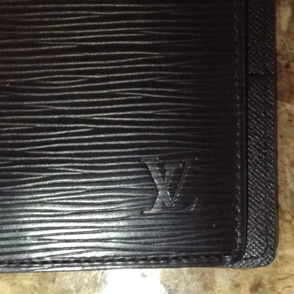 Louis Vuitton Large Ring Agenda Cover Epi Leather